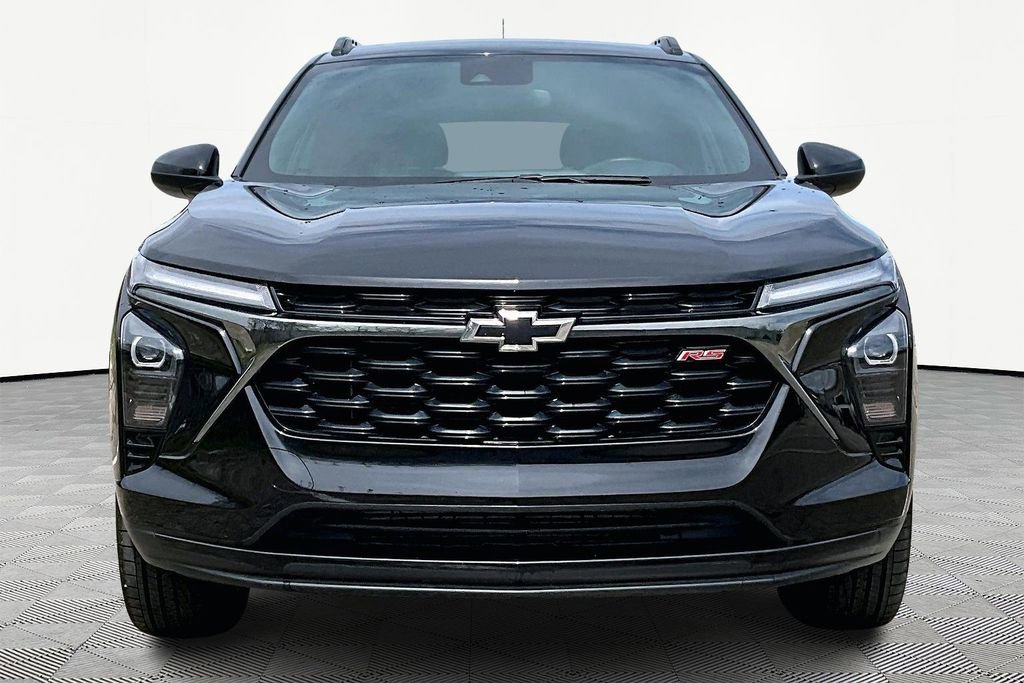 Used 2024 Chevrolet Trax RS w/ Driver Confidence Package image 3