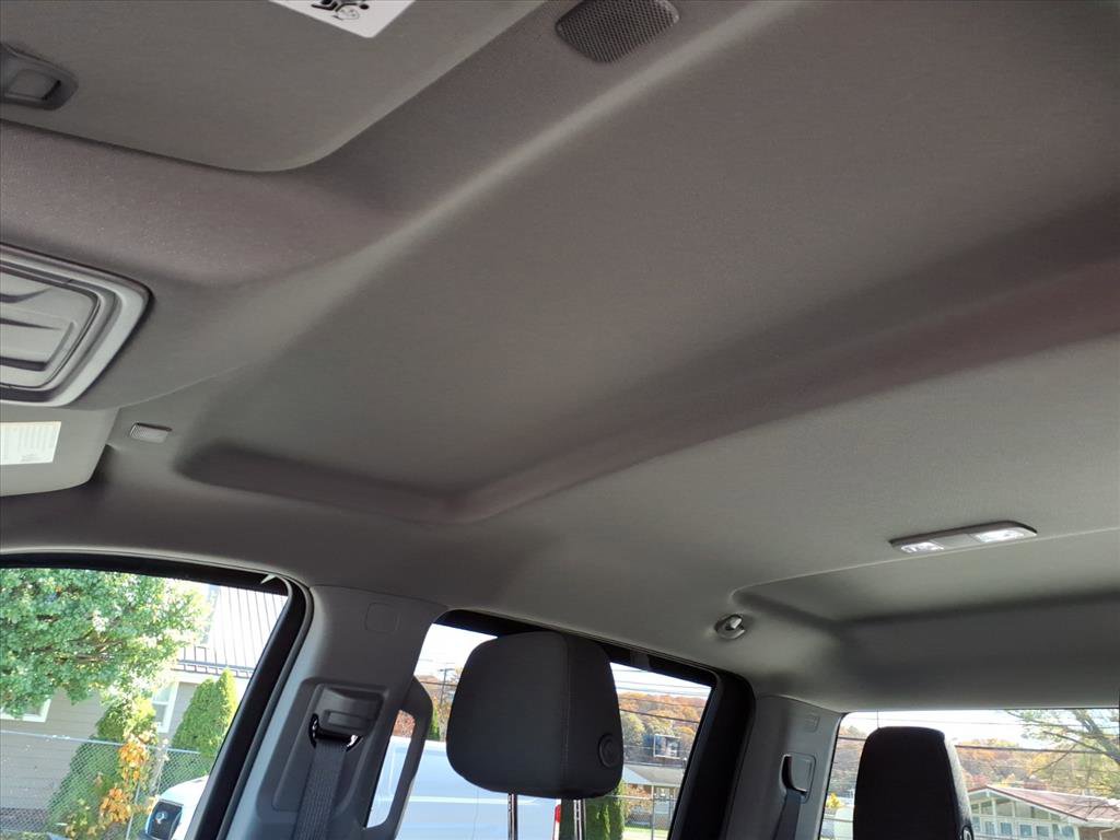 Used 2025 Chevrolet Silverado 2500 Custom w/ Custom Convenience Package image 10