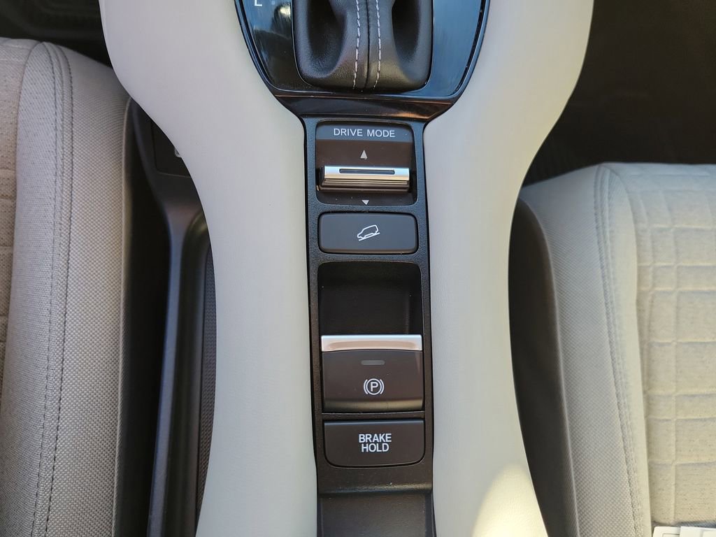 Certified 2023 Honda HR-V LX image 33