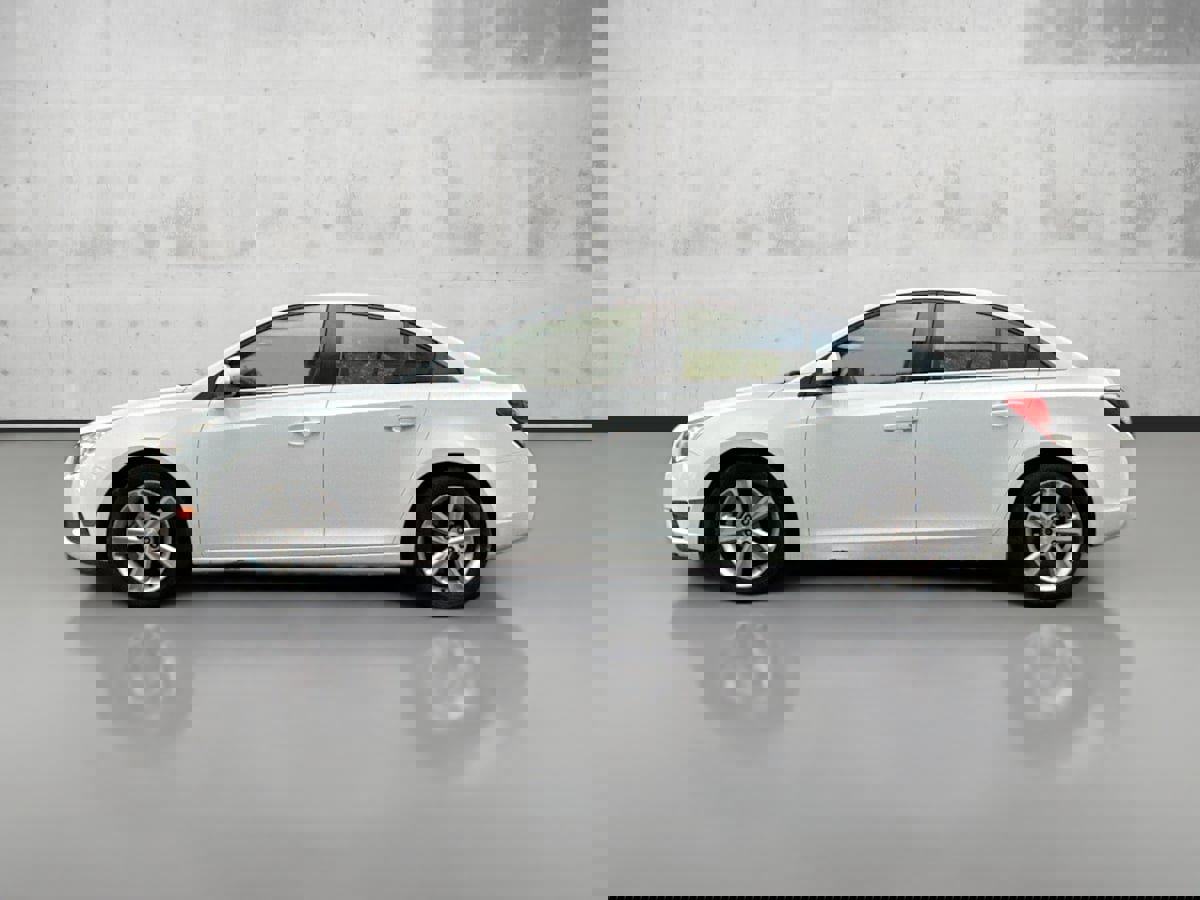 Used 2013 Chevrolet Cruze LT image 4