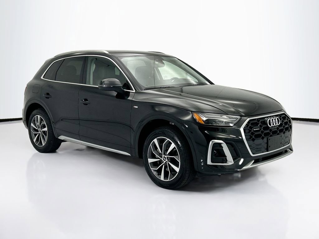 Certified 2023 Audi Q5 2.0T Premium Plus w/ Premium Plus Package image 3