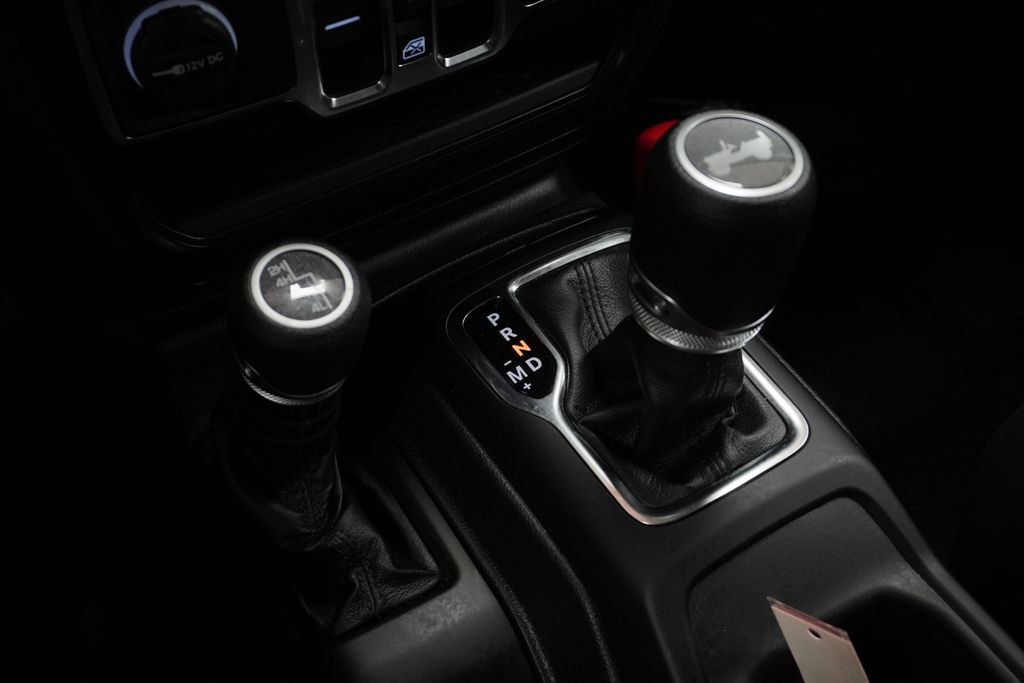 Used 2022 Jeep Wrangler Unlimited Sport image 35