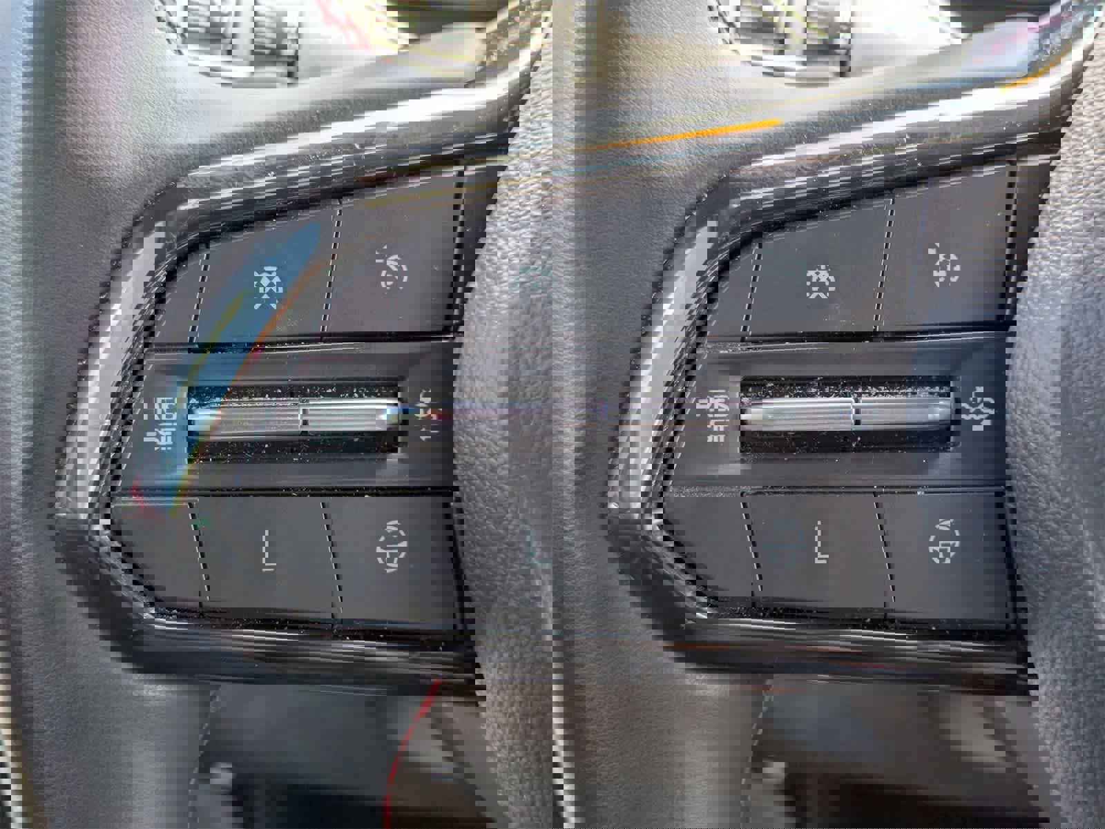 Used 2024 Chevrolet Traverse RS image 8