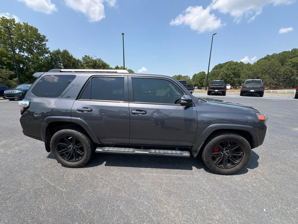 Used 2021 Toyota 4Runner SR5 Premium w/ Moonroof Package RWD image 11