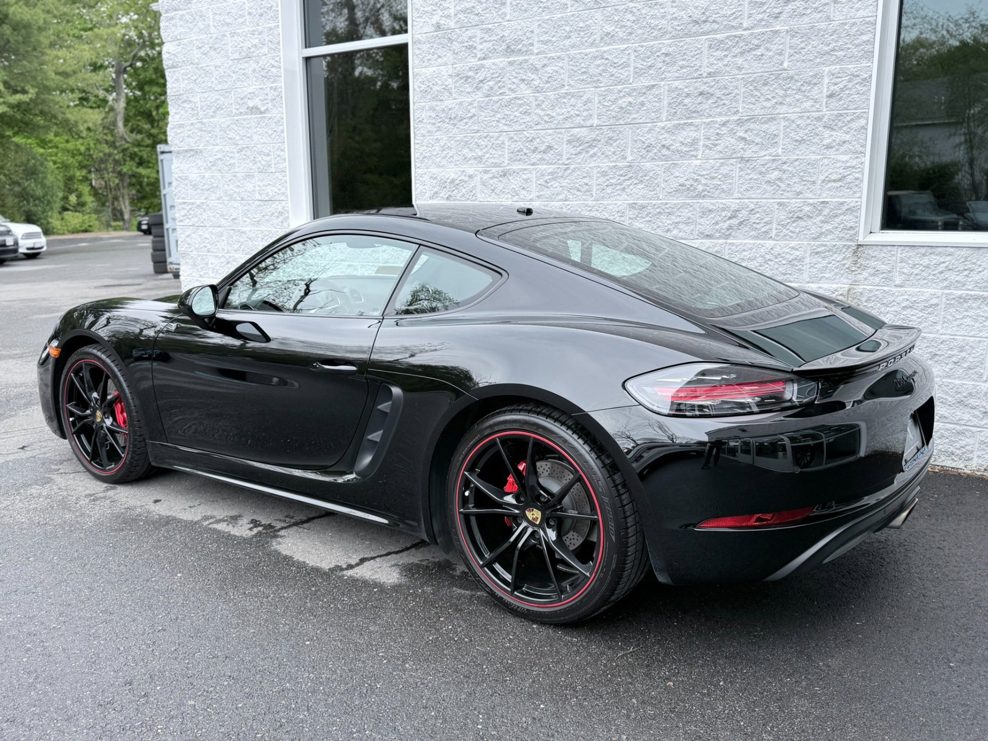 Used 2018 Porsche 718 Cayman RWD image 6