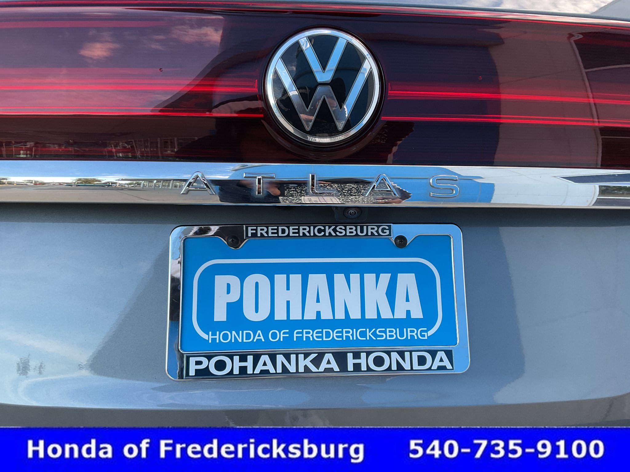 Used 2025 Volkswagen Atlas SE AWD/4WD image 14
