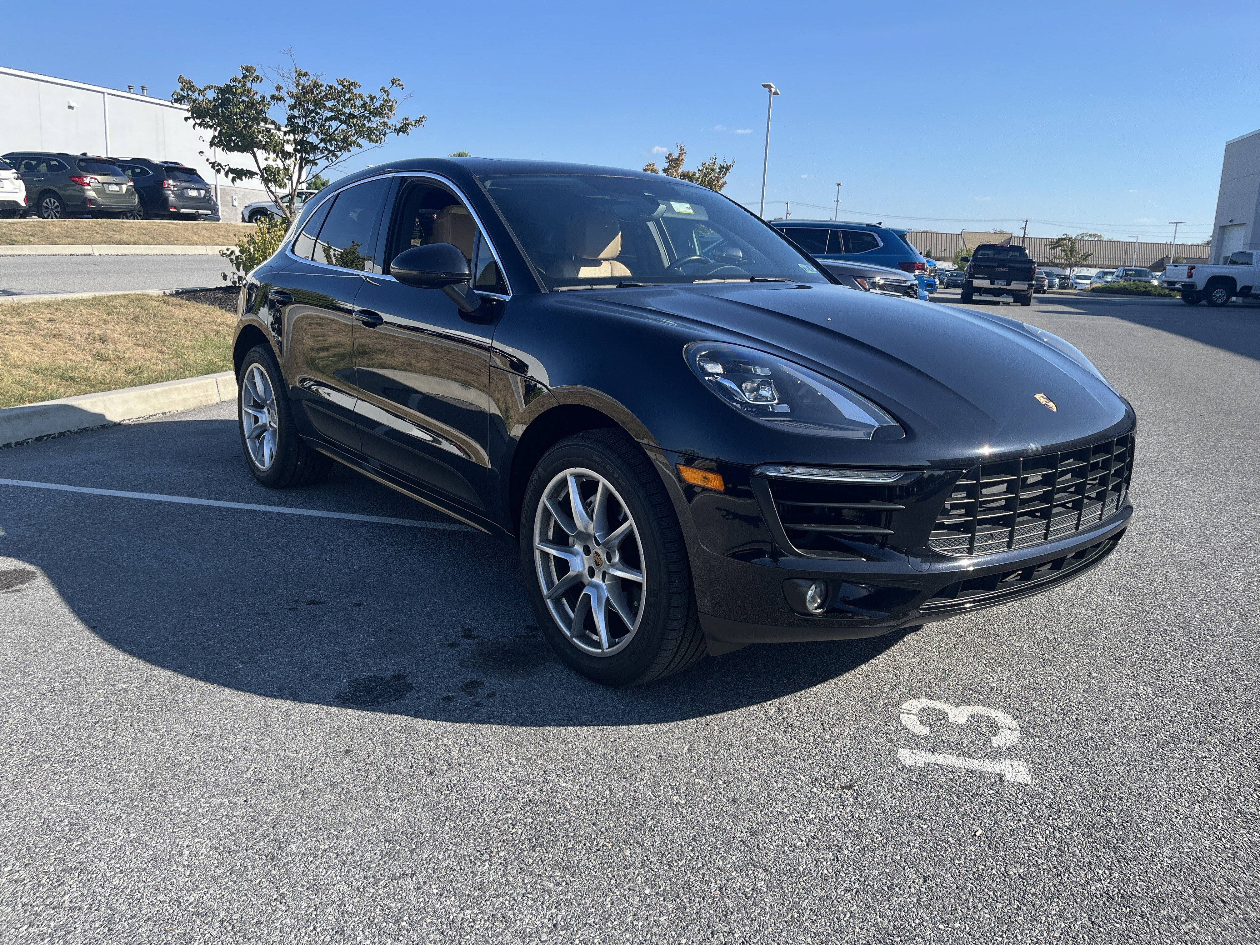 Used 2017 Porsche Macan S image 3