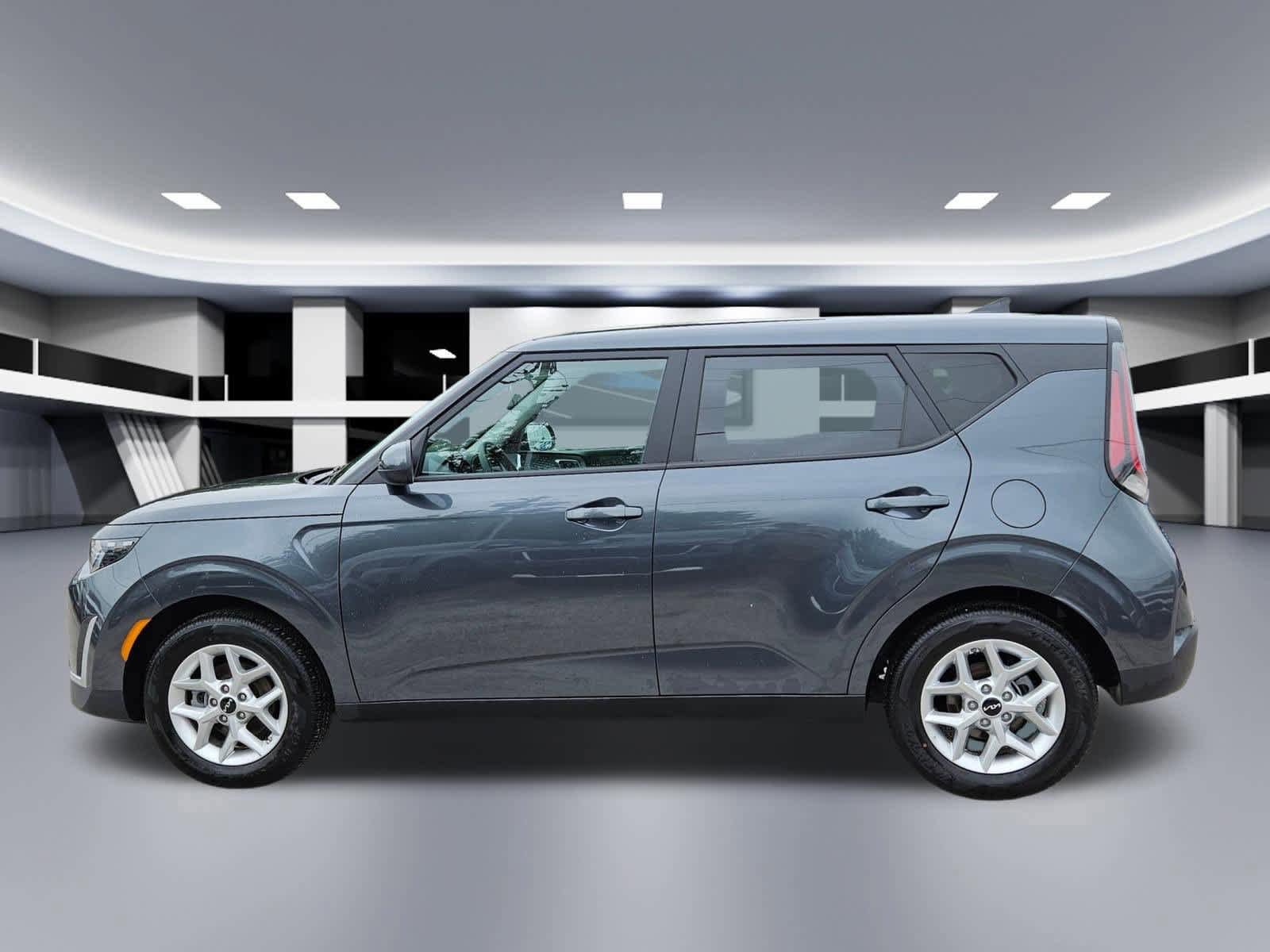 Certified 2025 Kia Soul LX FWD video 2