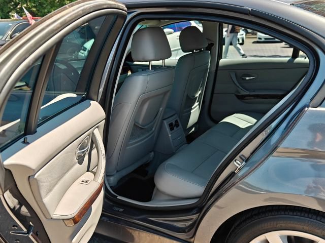 Used 2006 BMW 325i Sedan RWD image 44