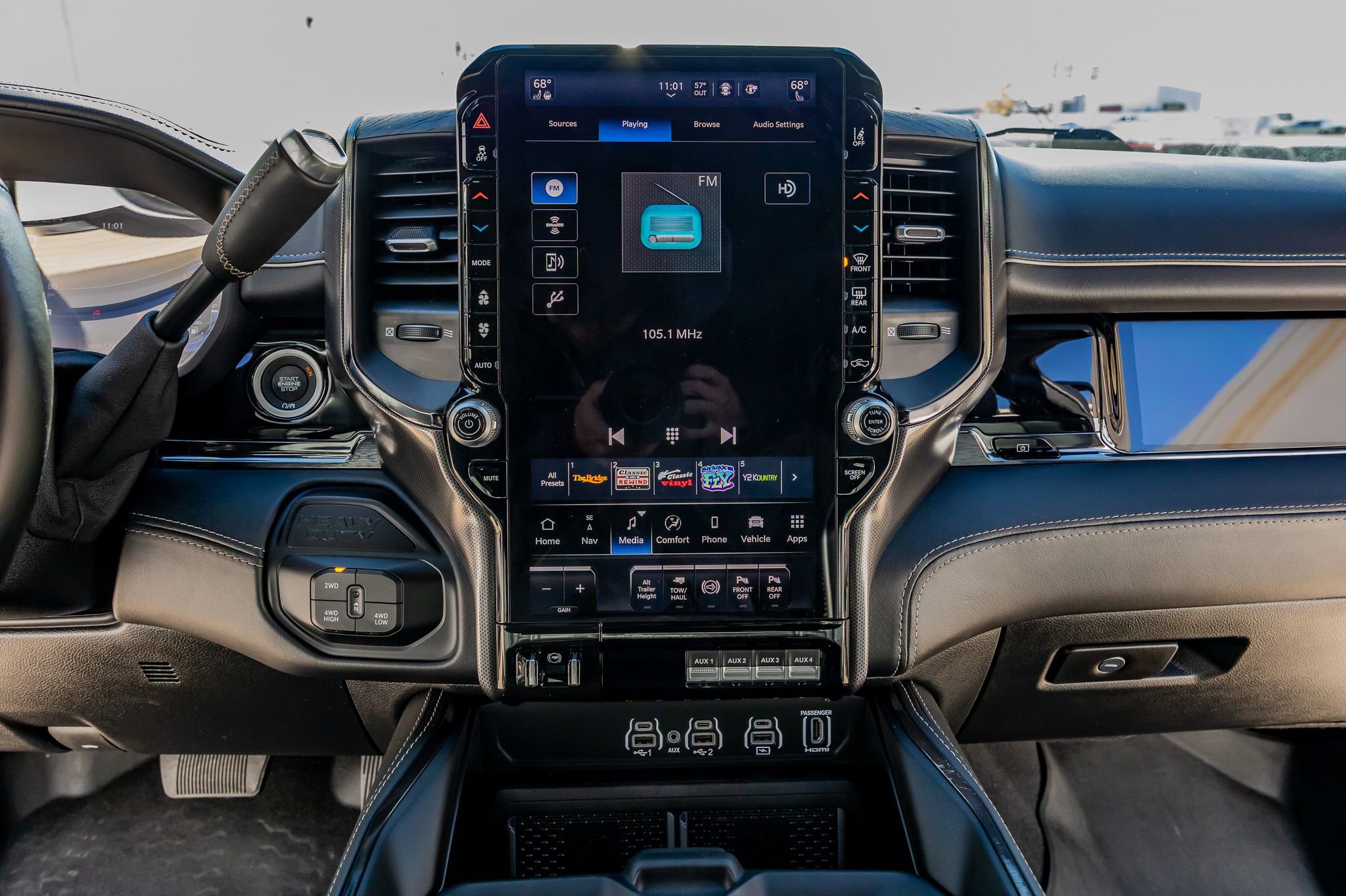 Used 2025 RAM 3500 Limited image 24