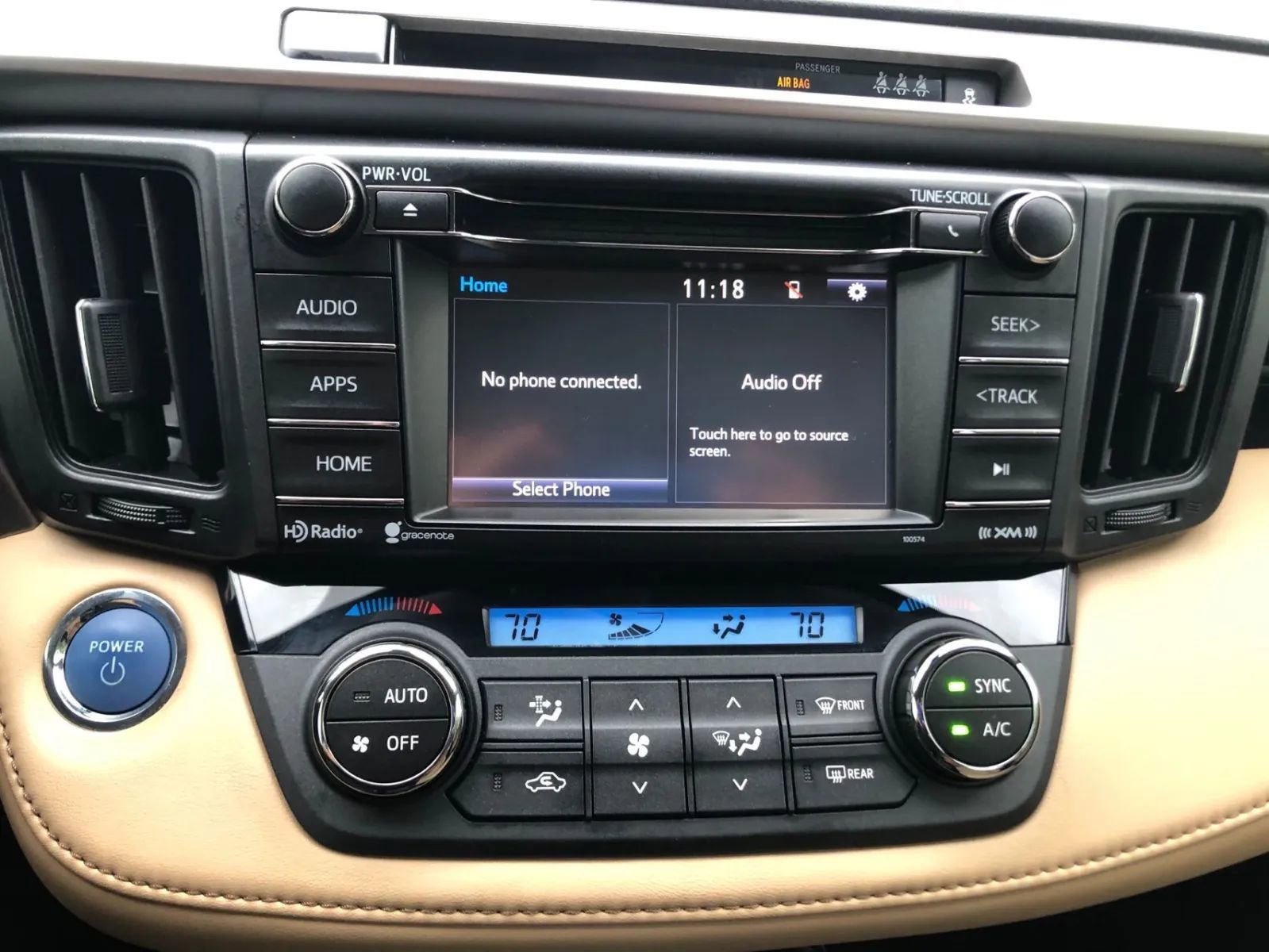 Used 2017 Toyota RAV4 XLE AWD/4WD image 27