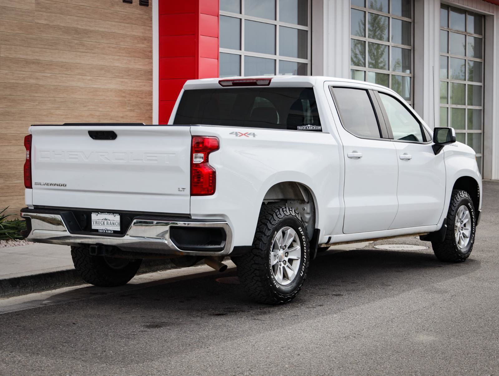 Used 2023 Chevrolet Silverado 1500 LT w/ Work Truck Package AWD/4WD image 3