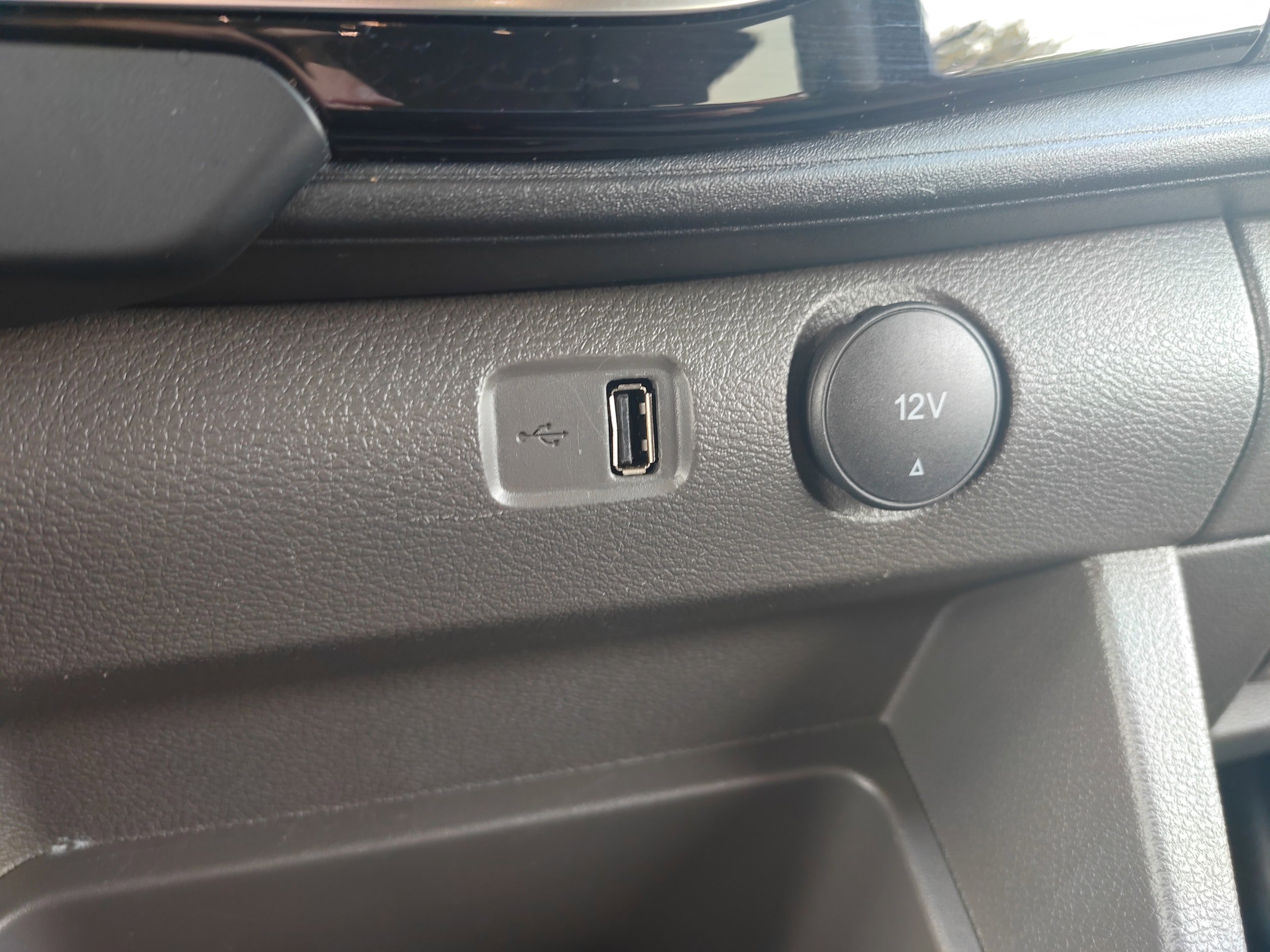 Used 2024 Ford Transit 350 XLT image 19