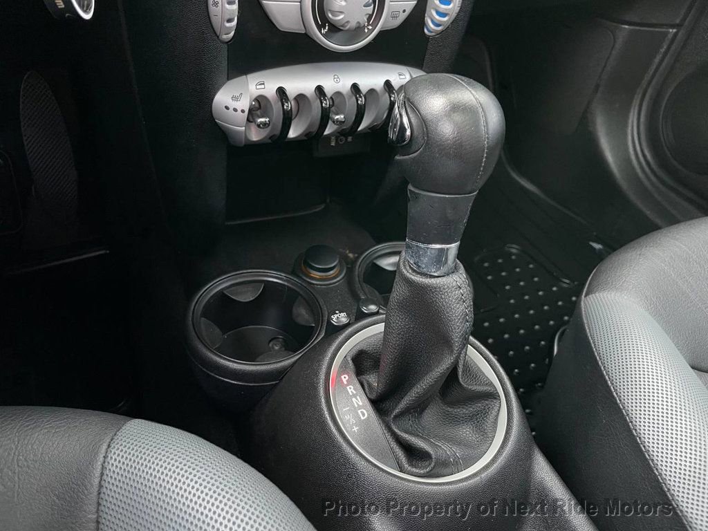 Used 2010 MINI Cooper Hardtop image 21