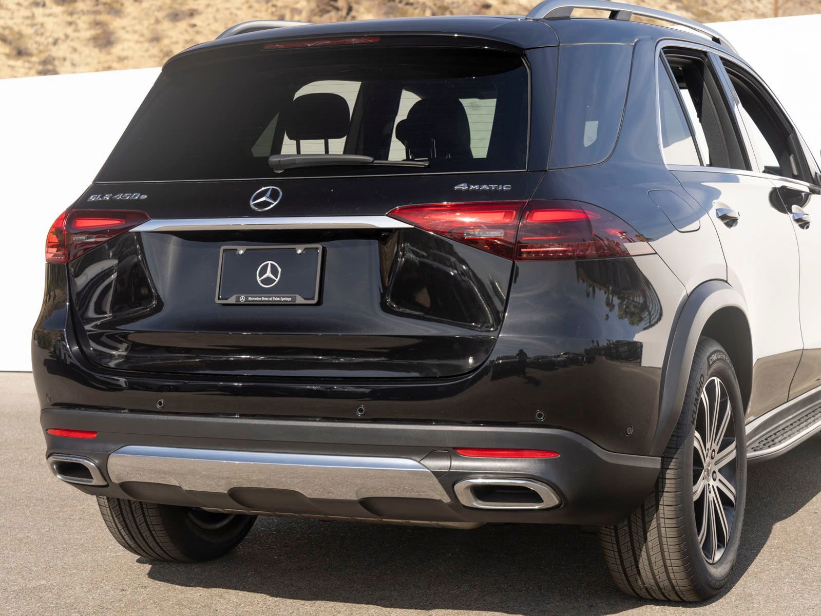 Used 2025 Mercedes-Benz GLE 450e 4MATIC image 11