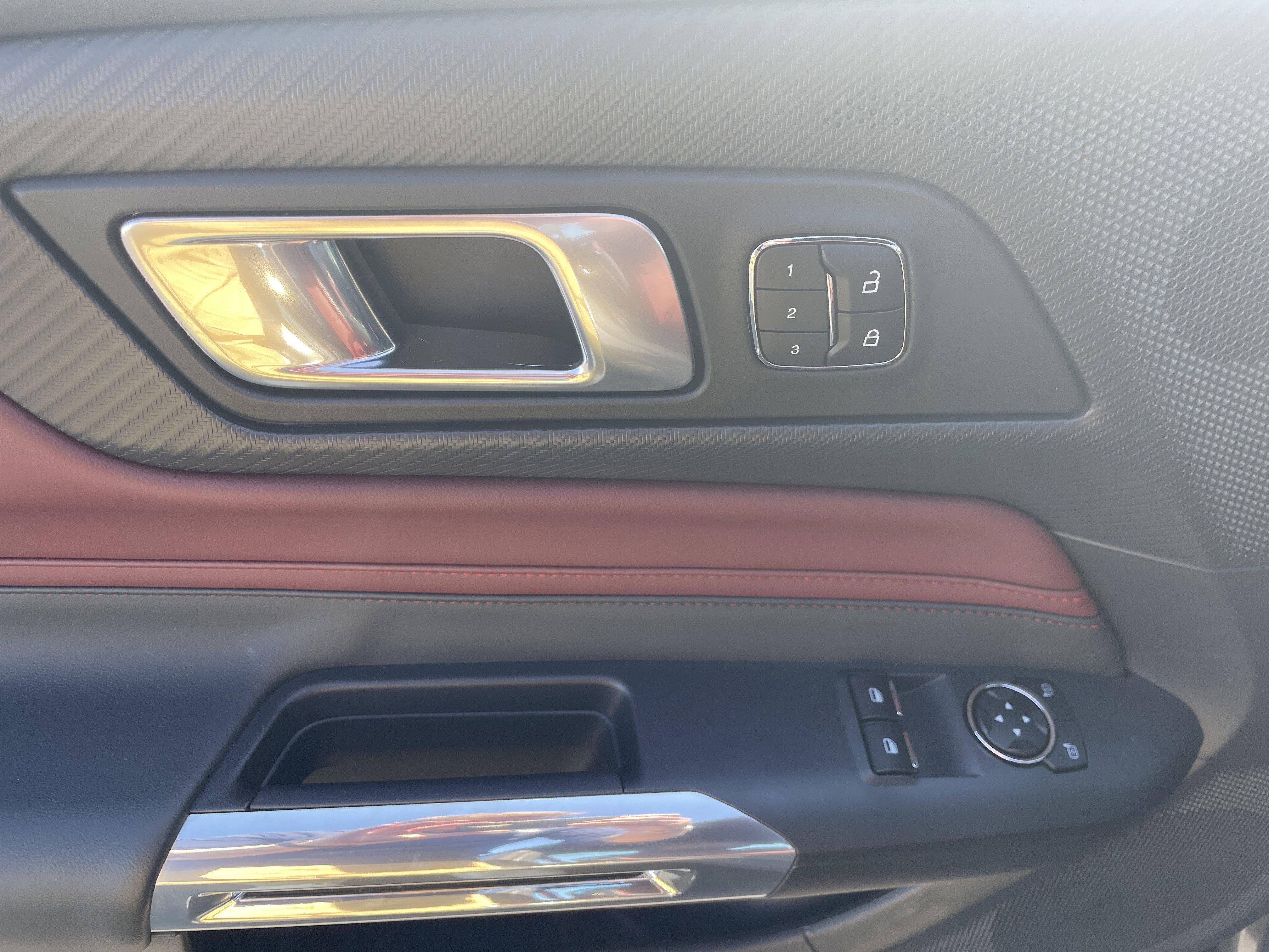 Used 2025 Ford Mustang GT Premium image 10