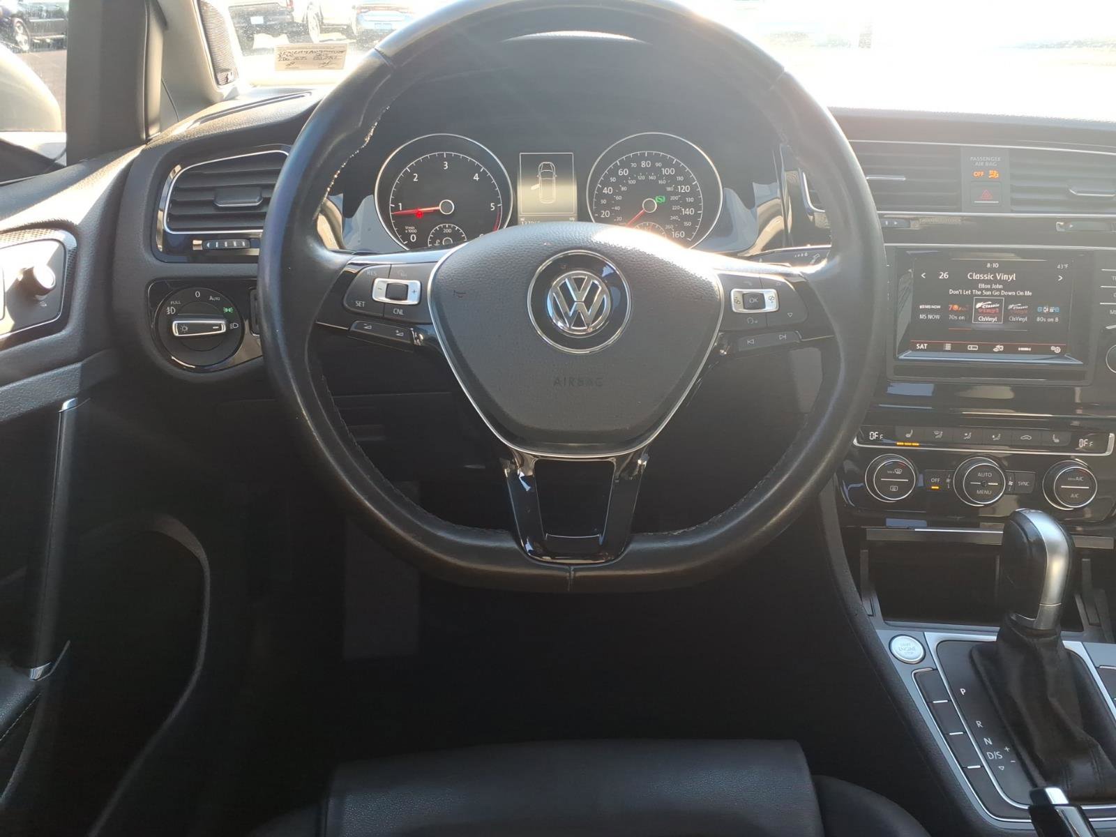Used 2015 Volkswagen Golf TDI SEL image 5
