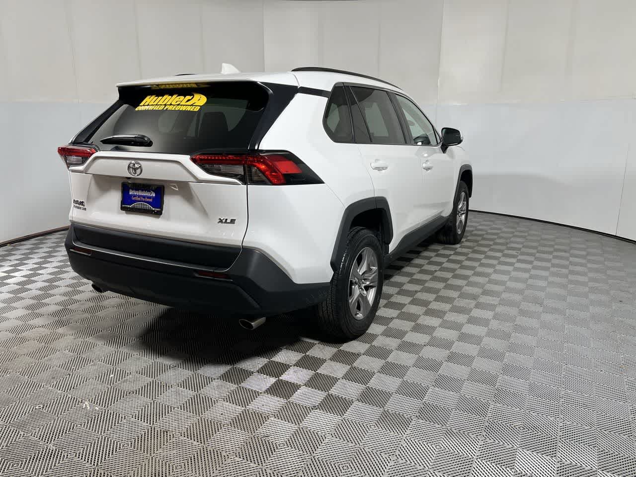 Used 2025 Toyota RAV4 XLE FWD image 8