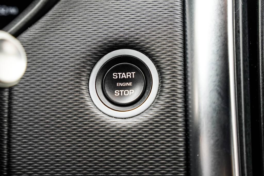 Used 2022 Land Rover Discovery HSE R-Dynamic image 37