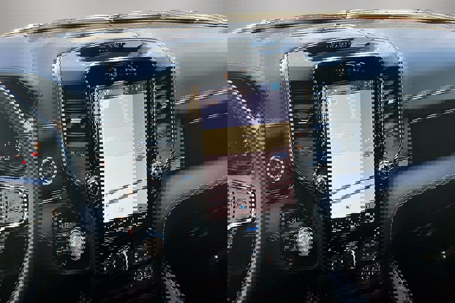 Used 2024 RAM 1500 Limited image 10