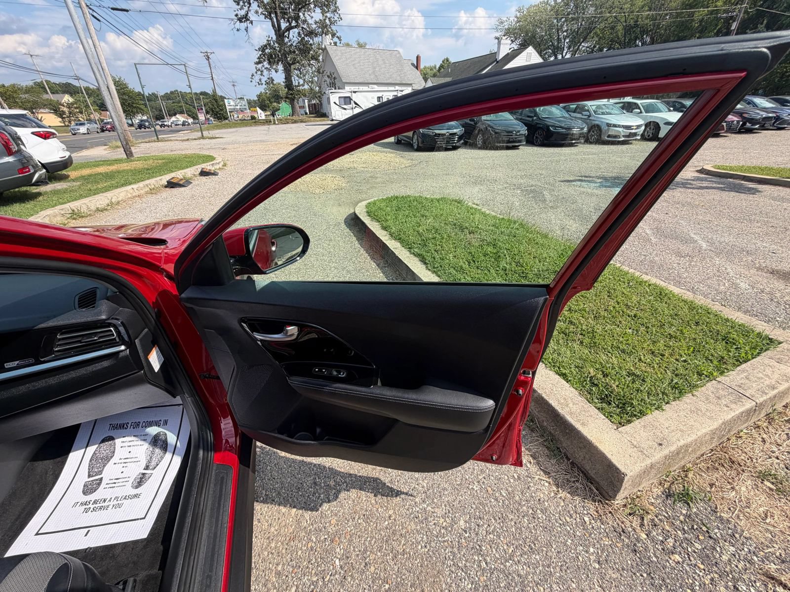 Used 2020 Kia Niro EX w/ Cold Weather Package FWD image 29