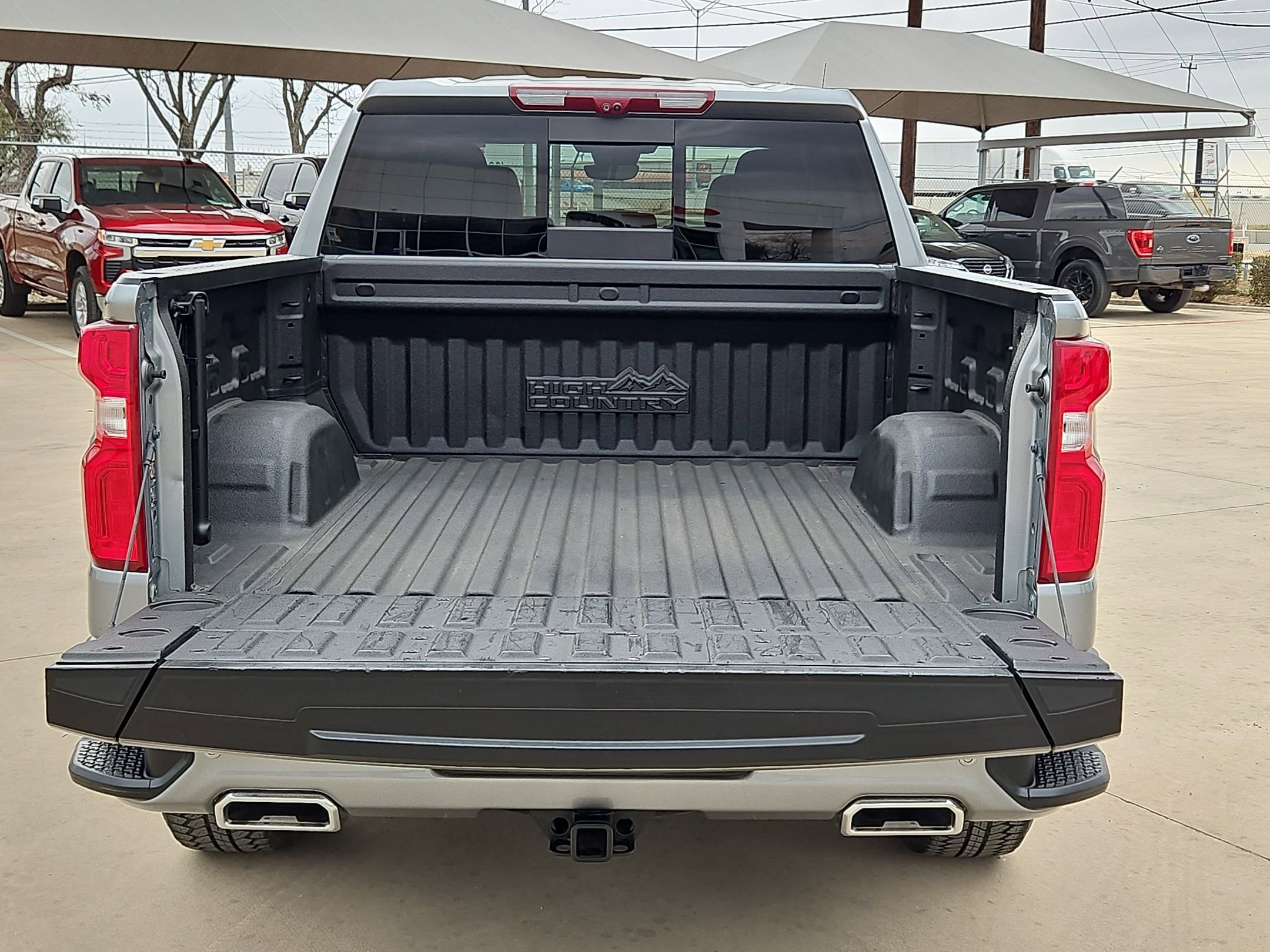 Certified 2024 Chevrolet Silverado 1500 High Country w/ Technology Package image 27