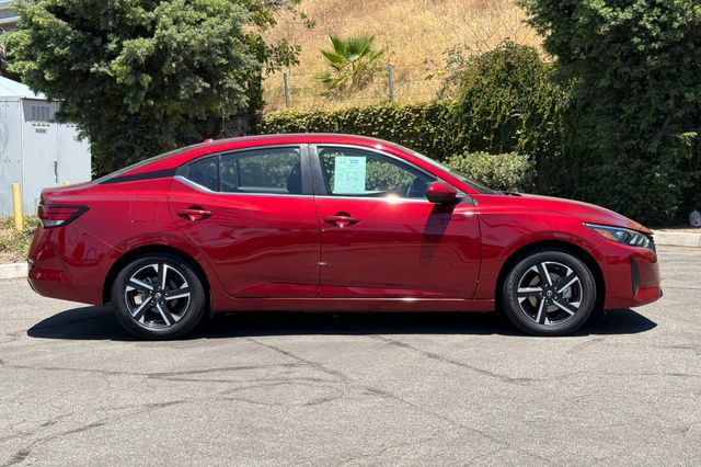 Used 2024 Nissan Sentra SV FWD image 3