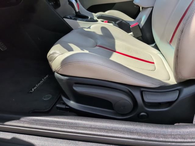 Used 2020 Hyundai Veloster Turbo Ultimate image 14