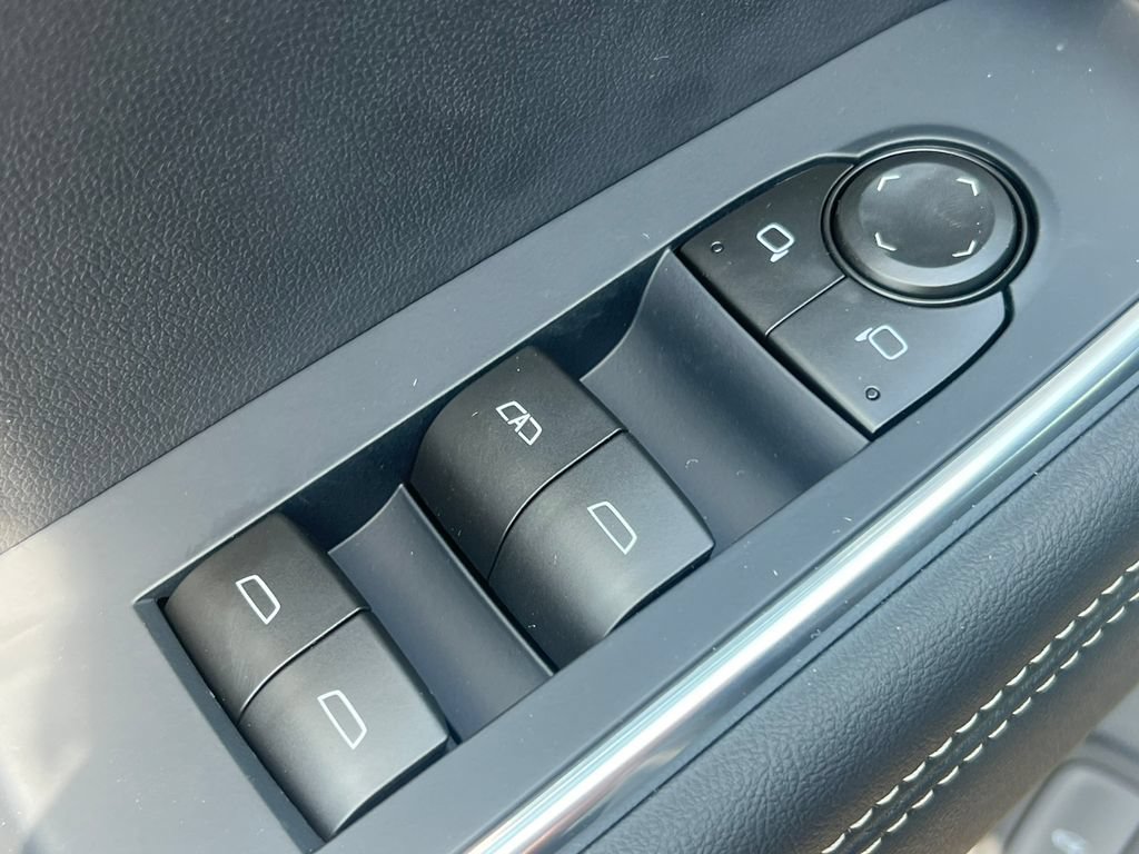 New 2027 GMC Acadia Elevation w/ Black Edition AWD/4WD image 17