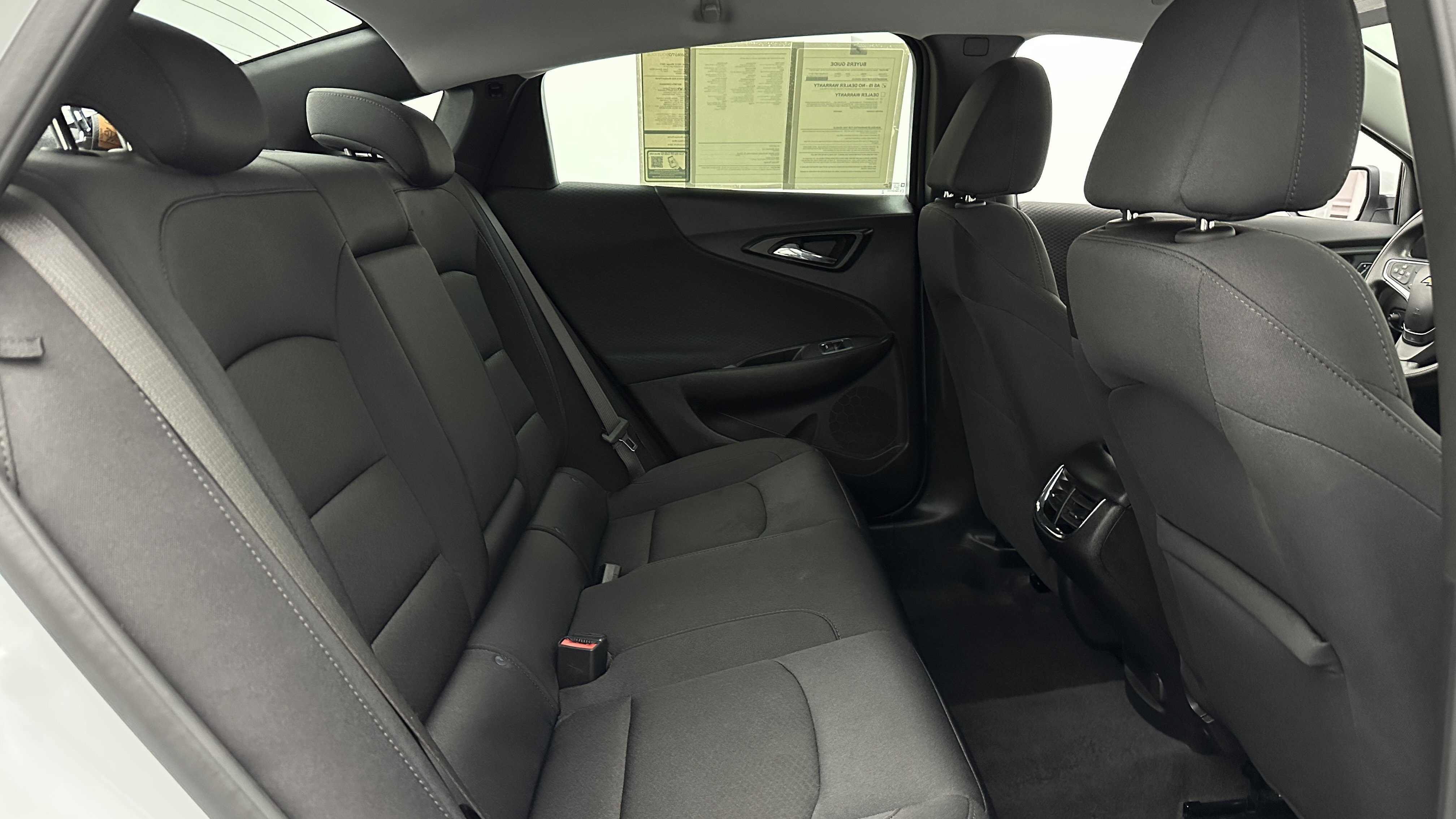 Used 2025 Chevrolet Malibu LT image 31