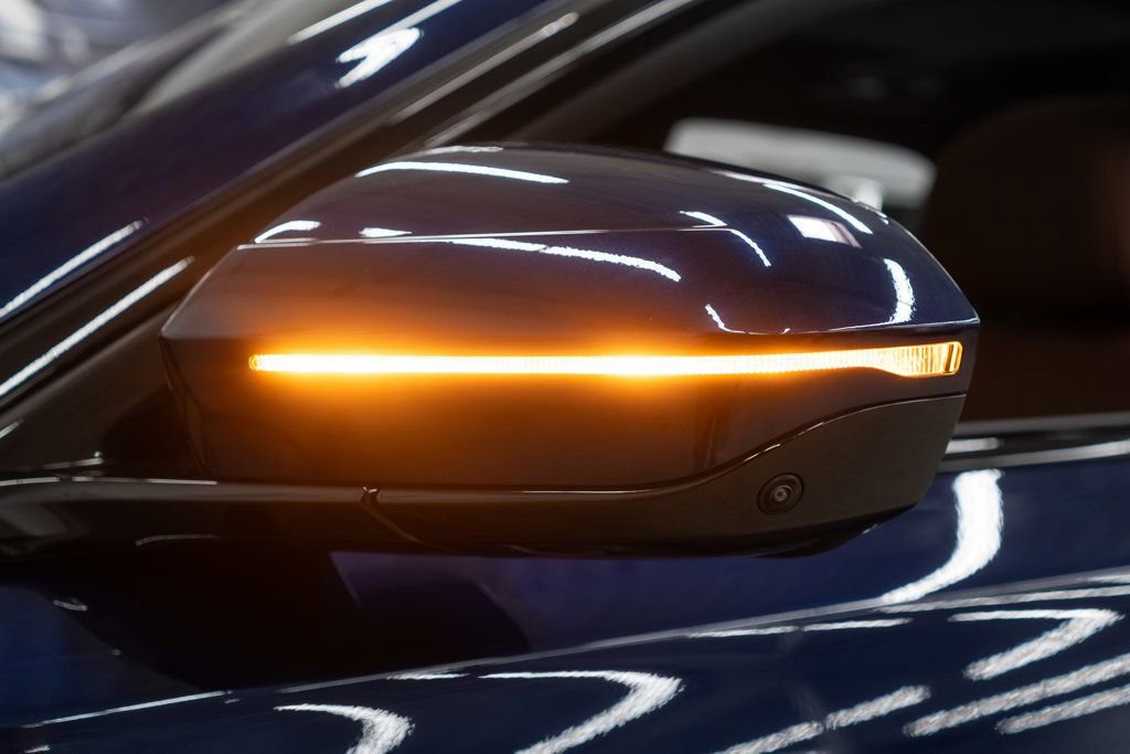 Used 2025 BMW 760i xDrive image 54