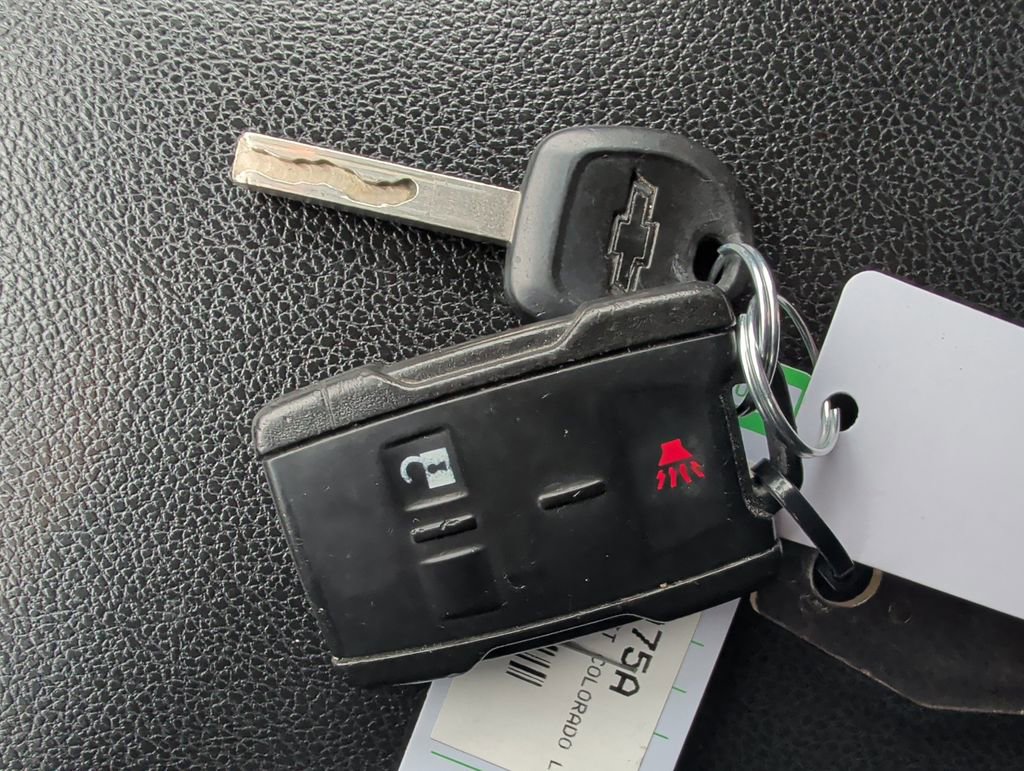 Used 2019 Chevrolet Colorado LT image 17