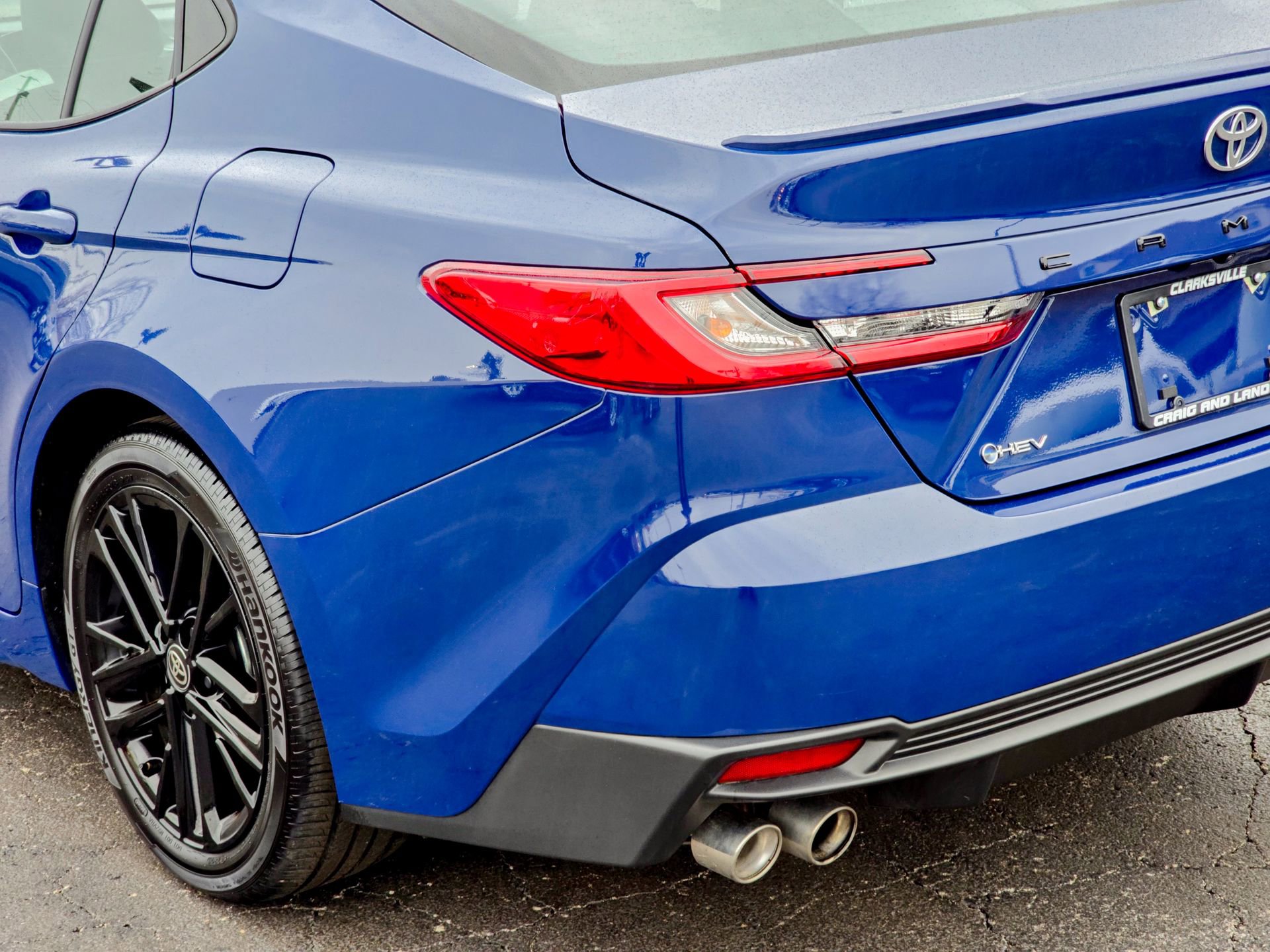 Used 2025 Toyota Camry SE image 18