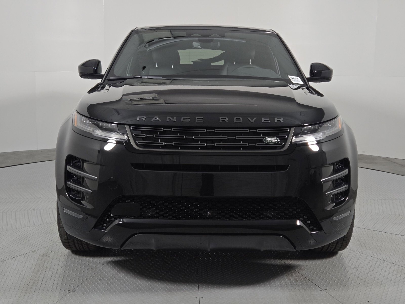 New 2026 Land Rover Range Rover Evoque Dynamic SE image 2