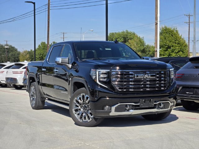 Used 2025 GMC Sierra 1500 Denali Ultimate AWD/4WD image 2