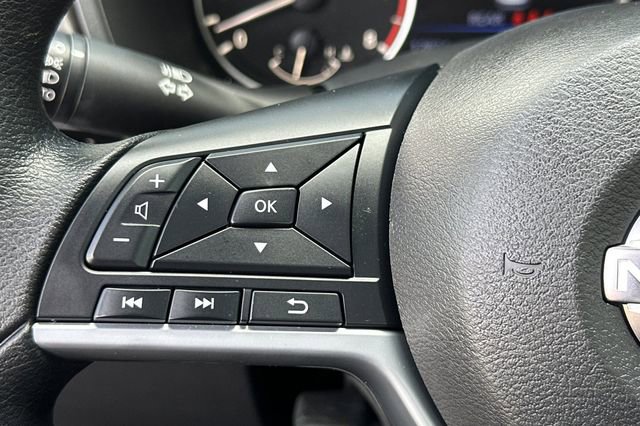 Used 2025 Nissan Altima 2.5 SV FWD image 28