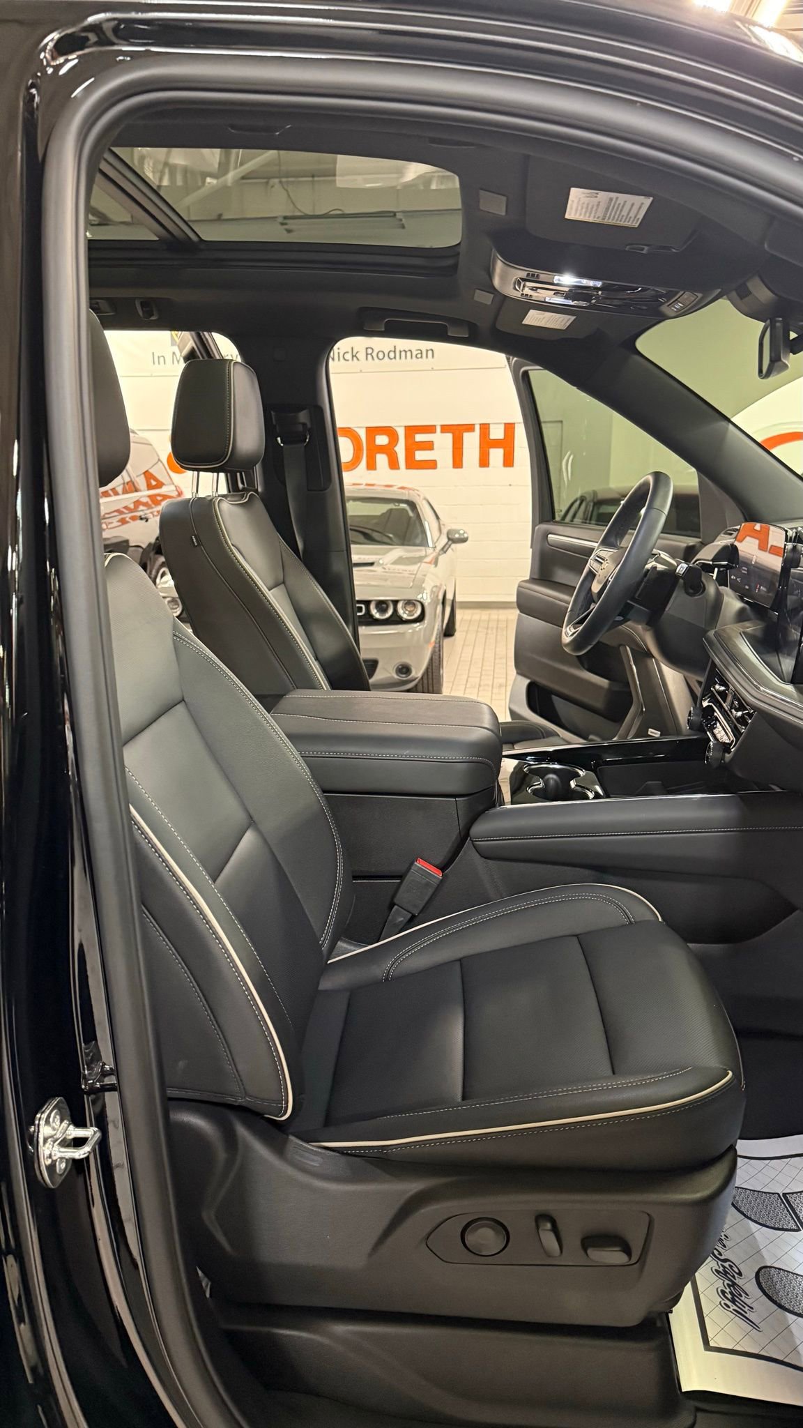 Used 2026 Chevrolet Tahoe Premier w/ Sun And Tow Package image 25