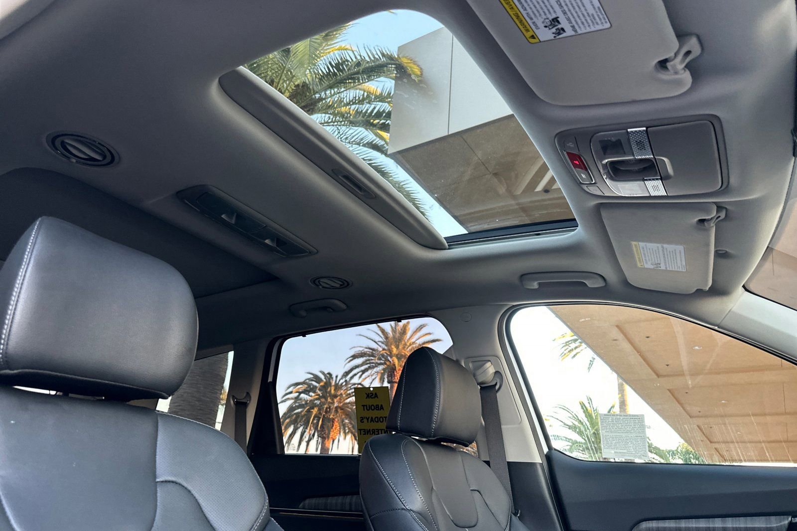 Used 2025 Kia Telluride SX image 19