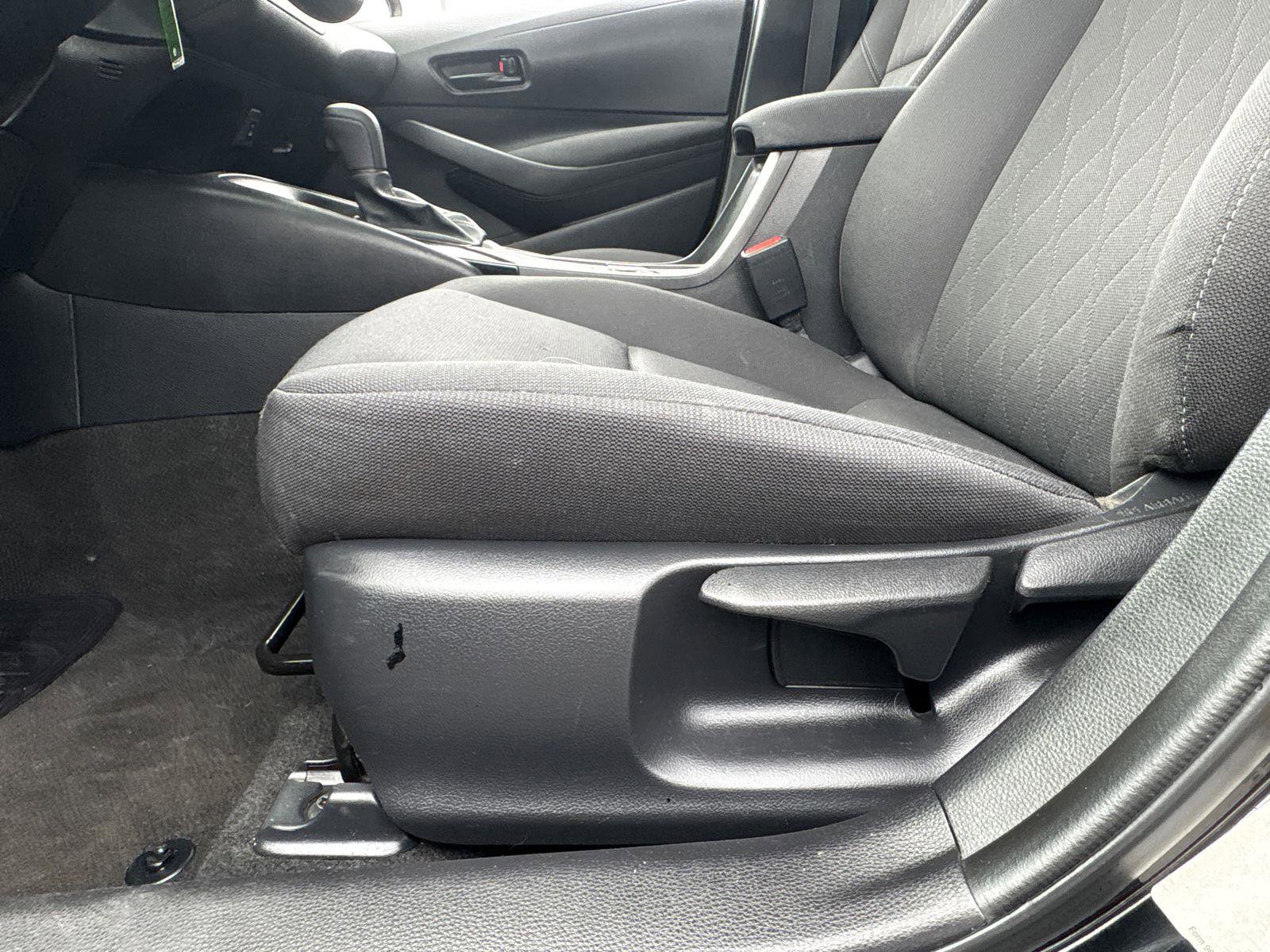 Used 2023 Toyota Corolla LE FWD image 18