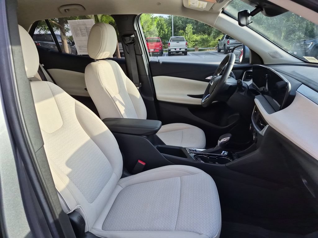 Used 2024 Buick Encore GX Preferred w/ Comfort Package FWD image 38