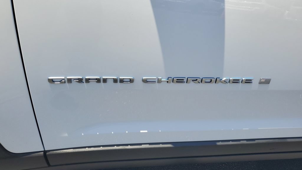 Used 2024 Jeep Grand Cherokee Limited 4xe AWD/4WD image 8