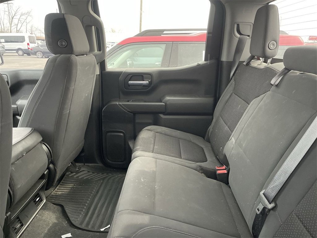 Used 2021 Chevrolet Silverado 1500 Custom w/ Safety Confidence Package image 3