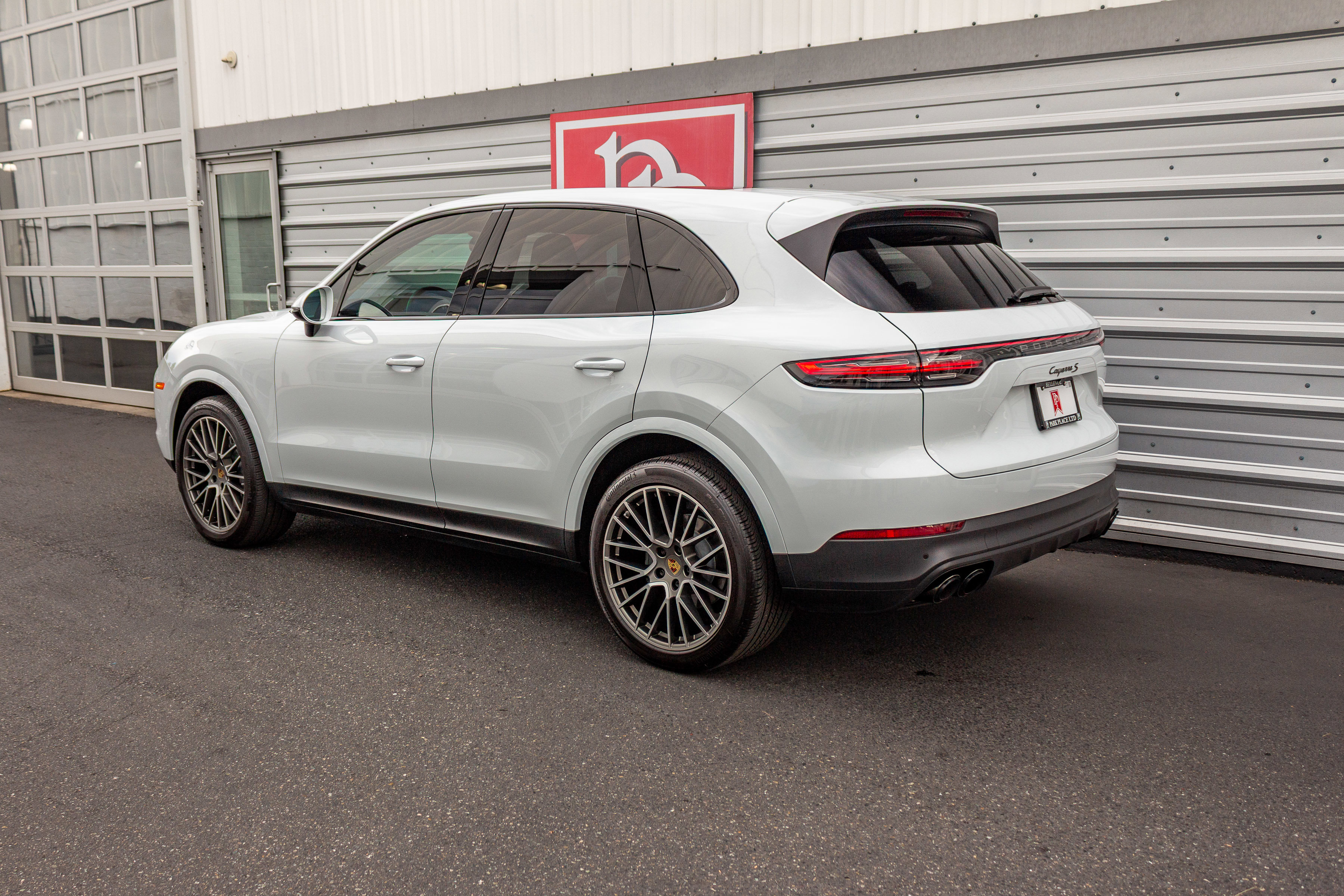 Used 2022 Porsche Cayenne S Platinum image 38