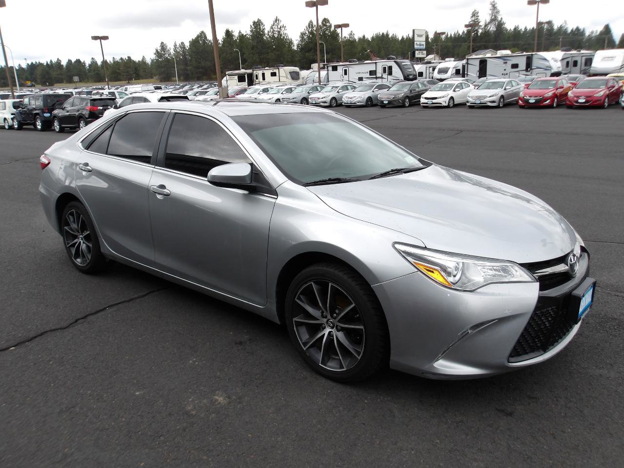 Used 2016 Toyota Camry XSE w/ Moonroof Package FWD image 7