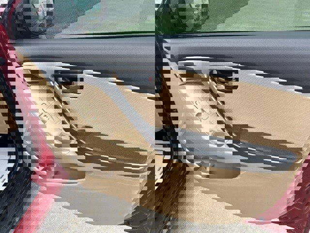 Used 2013 Hyundai Elantra GLS w/ Preferred Pkg image 13