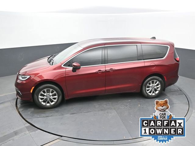 Used 2023 Chrysler Pacifica Touring-L image 45