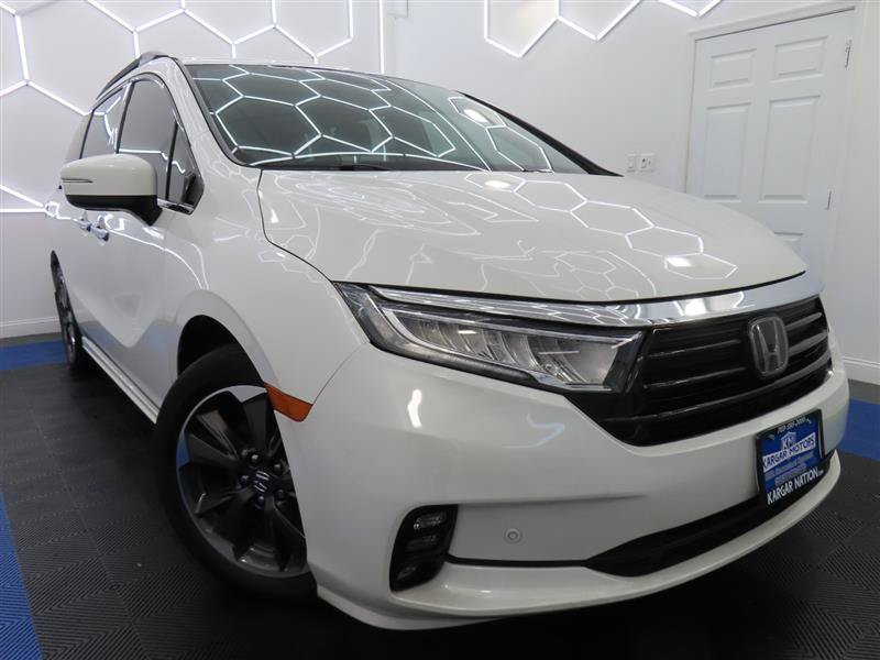 Used 2023 Honda Odyssey Elite image 3