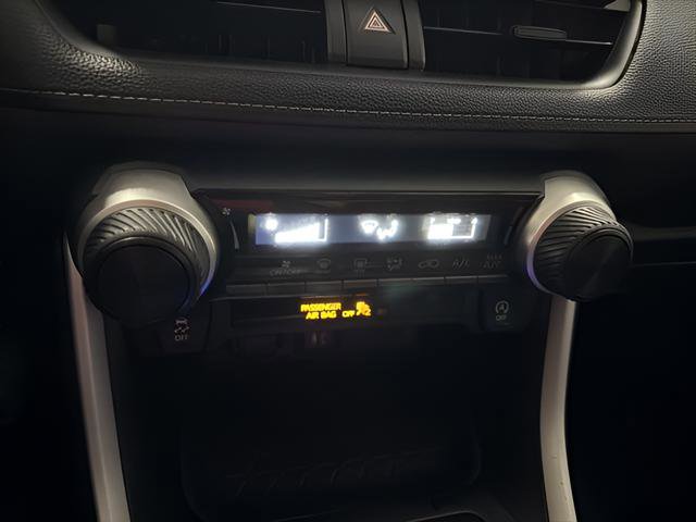 Used 2019 Toyota RAV4 LE w/ All Weather Liner Package AWD/4WD image 23