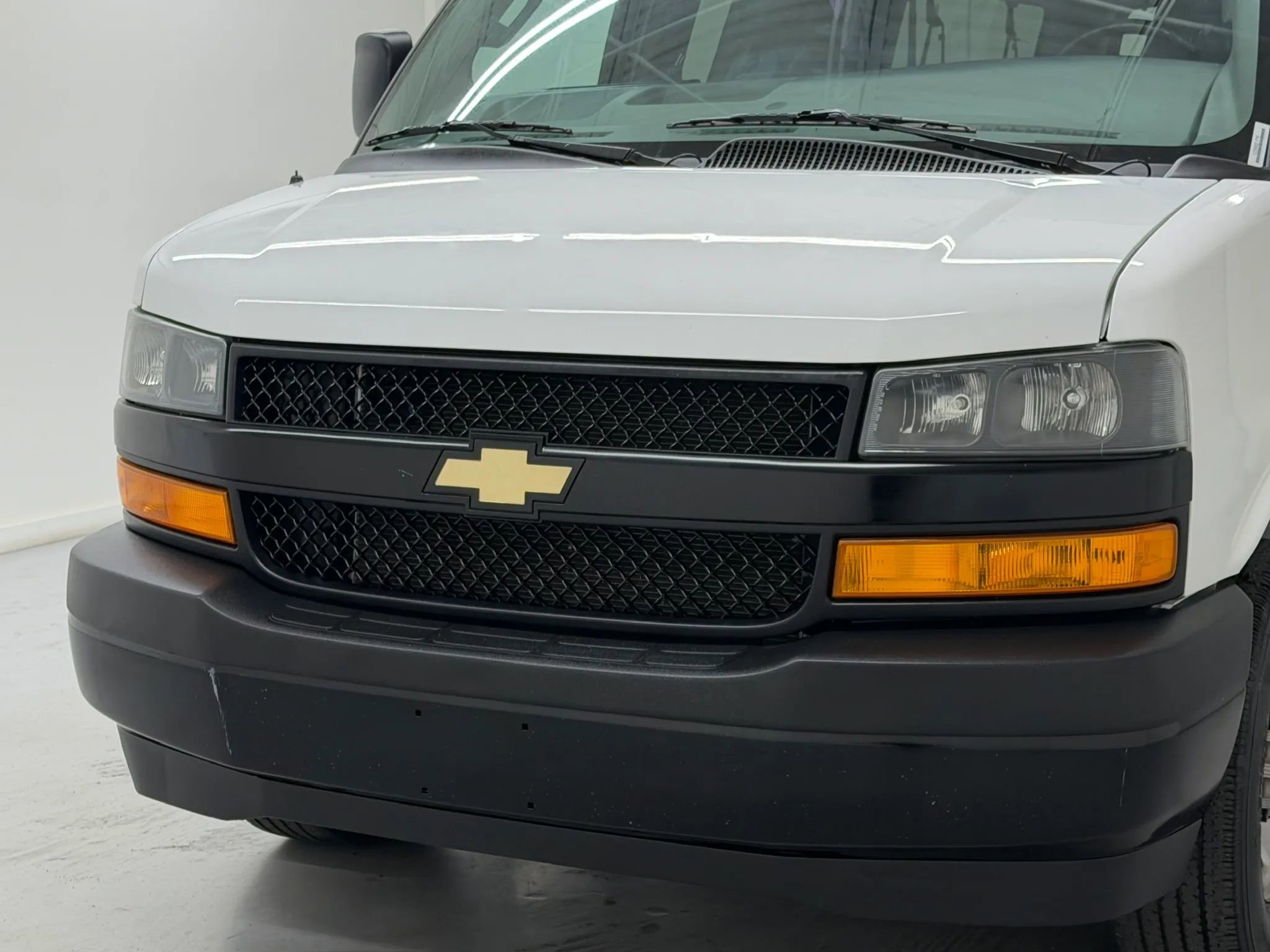Used 2023 Chevrolet Express 3500 LS RWD image 37