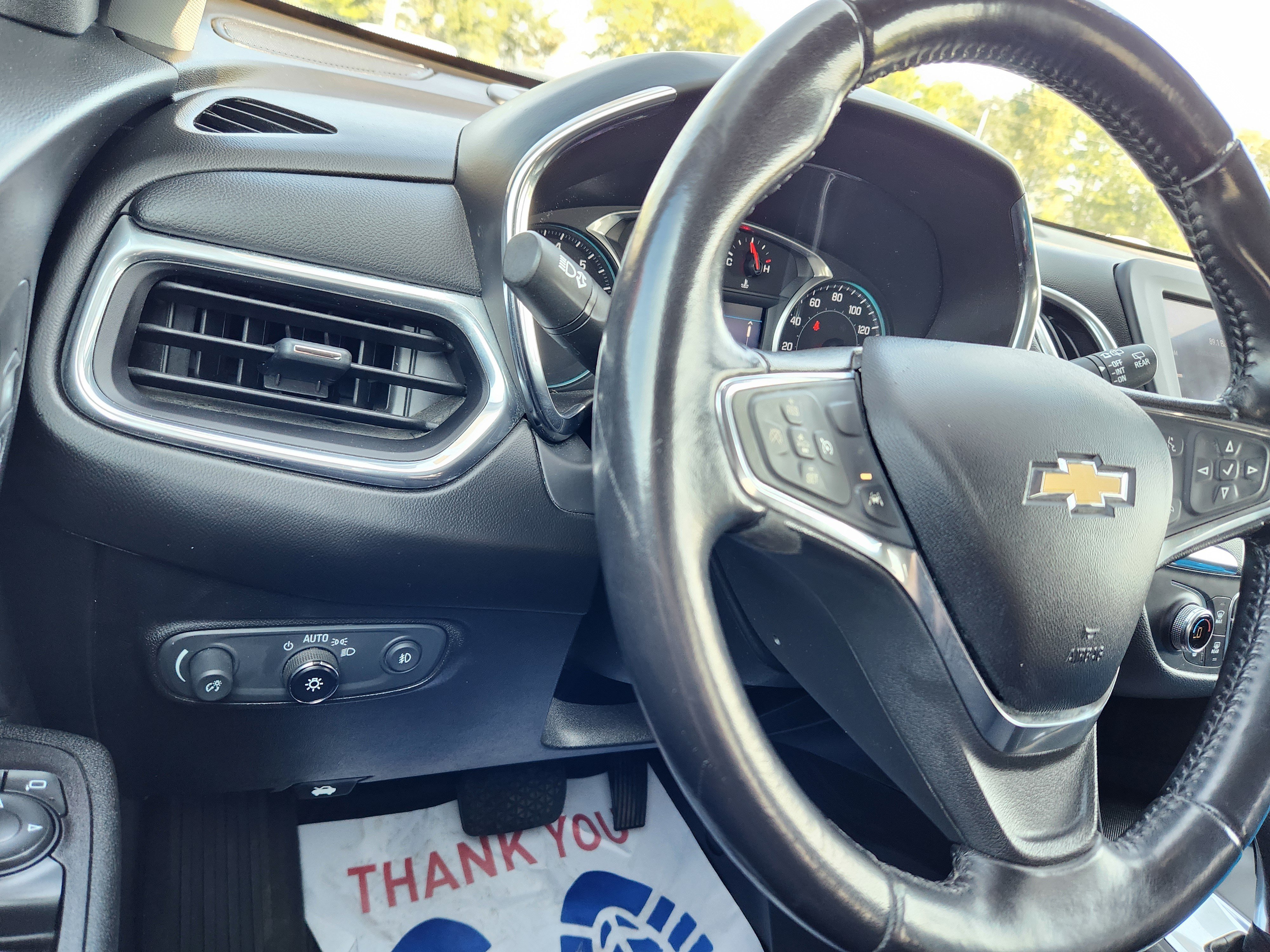Used 2020 Chevrolet Equinox LT w/ Driver Convenience Package FWD image 24